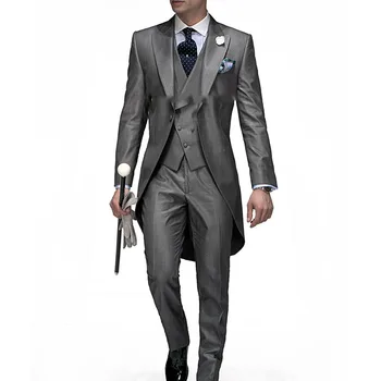 2023 Yeni Varış Resmi Erkek Tailcoats Gri Düğün Takımları Erkekler İçin Doruğa Yaka Sağdıç Düğün Takımları 3 Parça (ceket + Yelek + Pantolon)