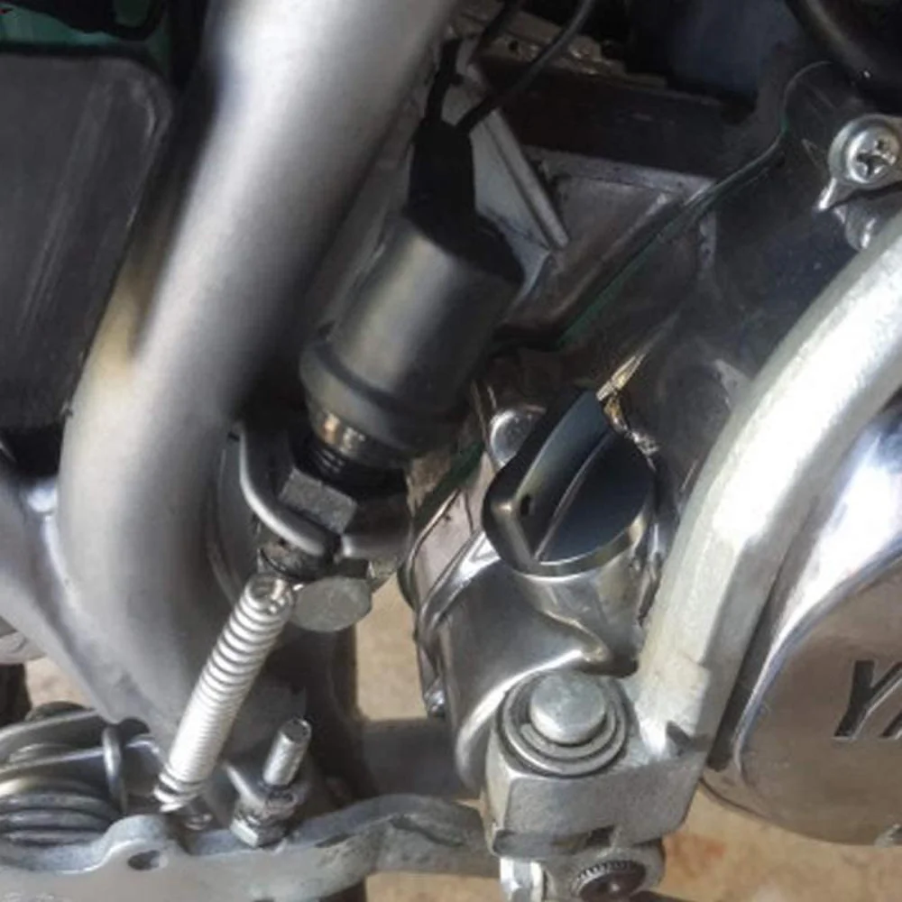 Motosiklet Karter Kapağı CNC Motor yağ doldurucu Vidalı Kapak Fişi M20 * 2.5 Yağ Kapağı için Yağ Tapası Alüminyum Alaşımlı Görüntü 2